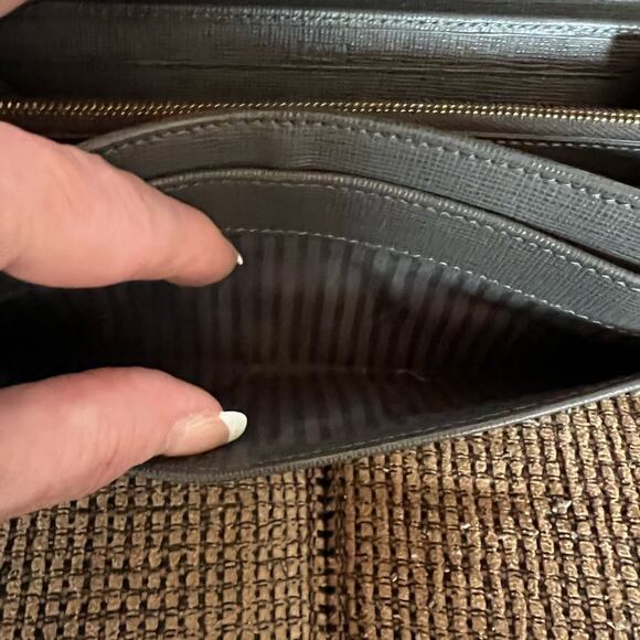 FENDI AUTHENTIC BLUSH PINK AND GRAY LEATHER ENVELOPE CONTINENTAL WALLET - Picture 10 of 10